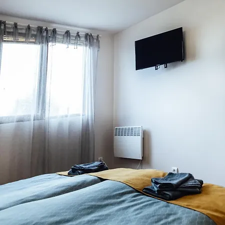 Holiday home брик
