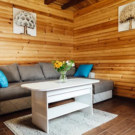 Holiday home брик